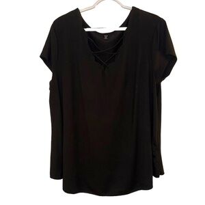Women’s Shein Black Short Sleeve V-Neck Shirt With Cutout. Size XX-Large (2X).